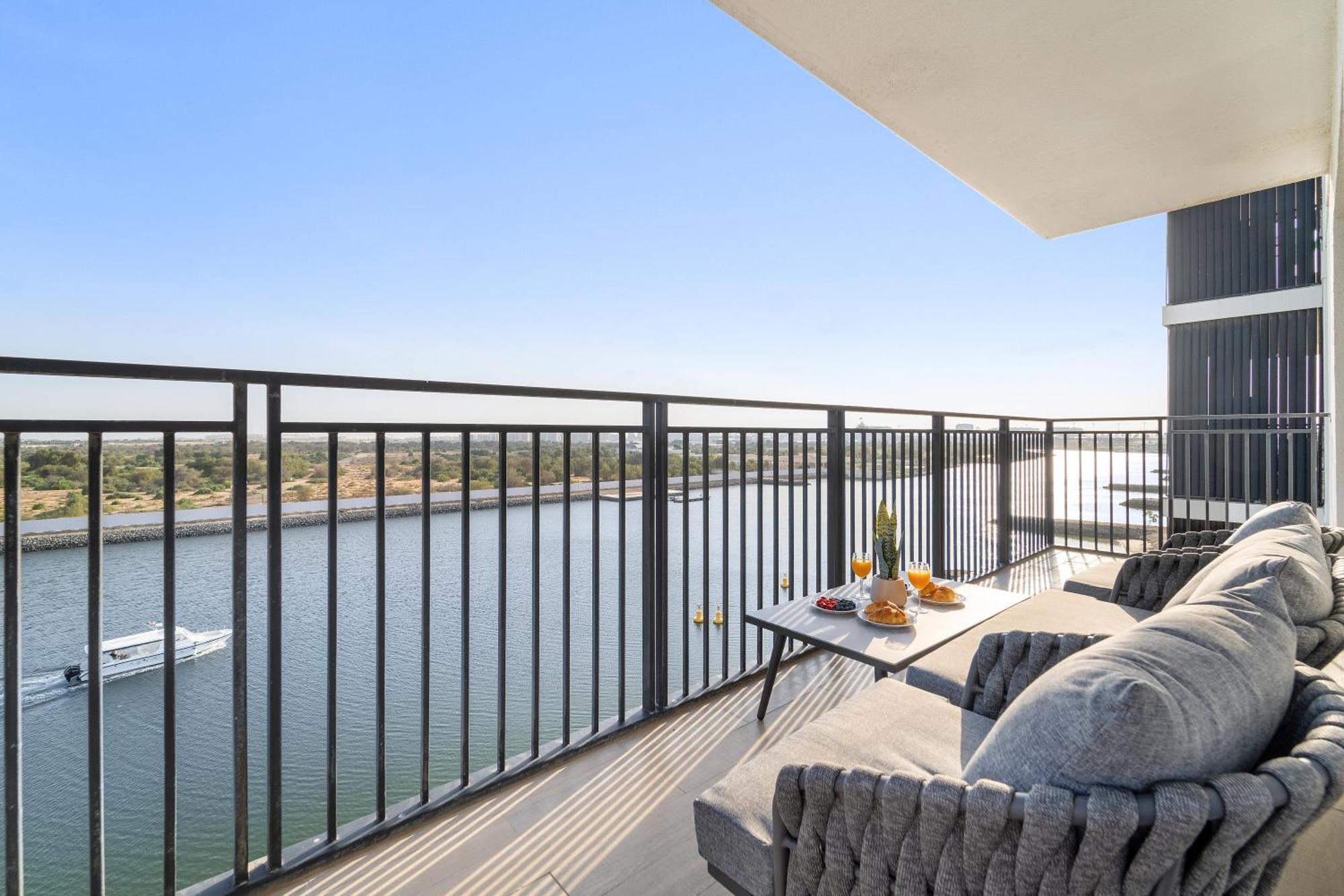 Yas Island Premier Apts By Desert Key - Steps To Ferrari World & Yas Mall * Abu Dhabi