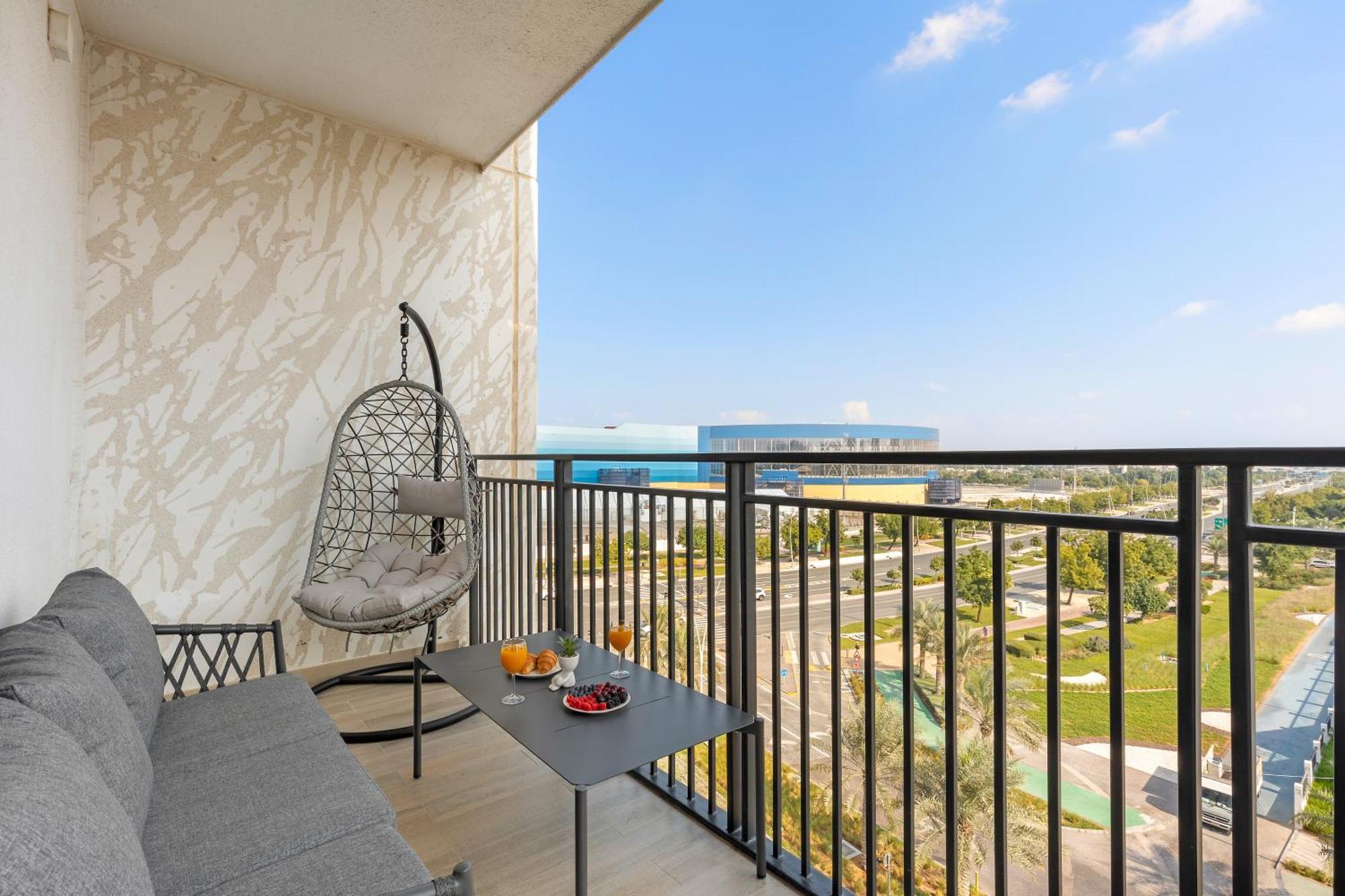 Apartment Premier -steps To Ferrari World & Yas Mall *