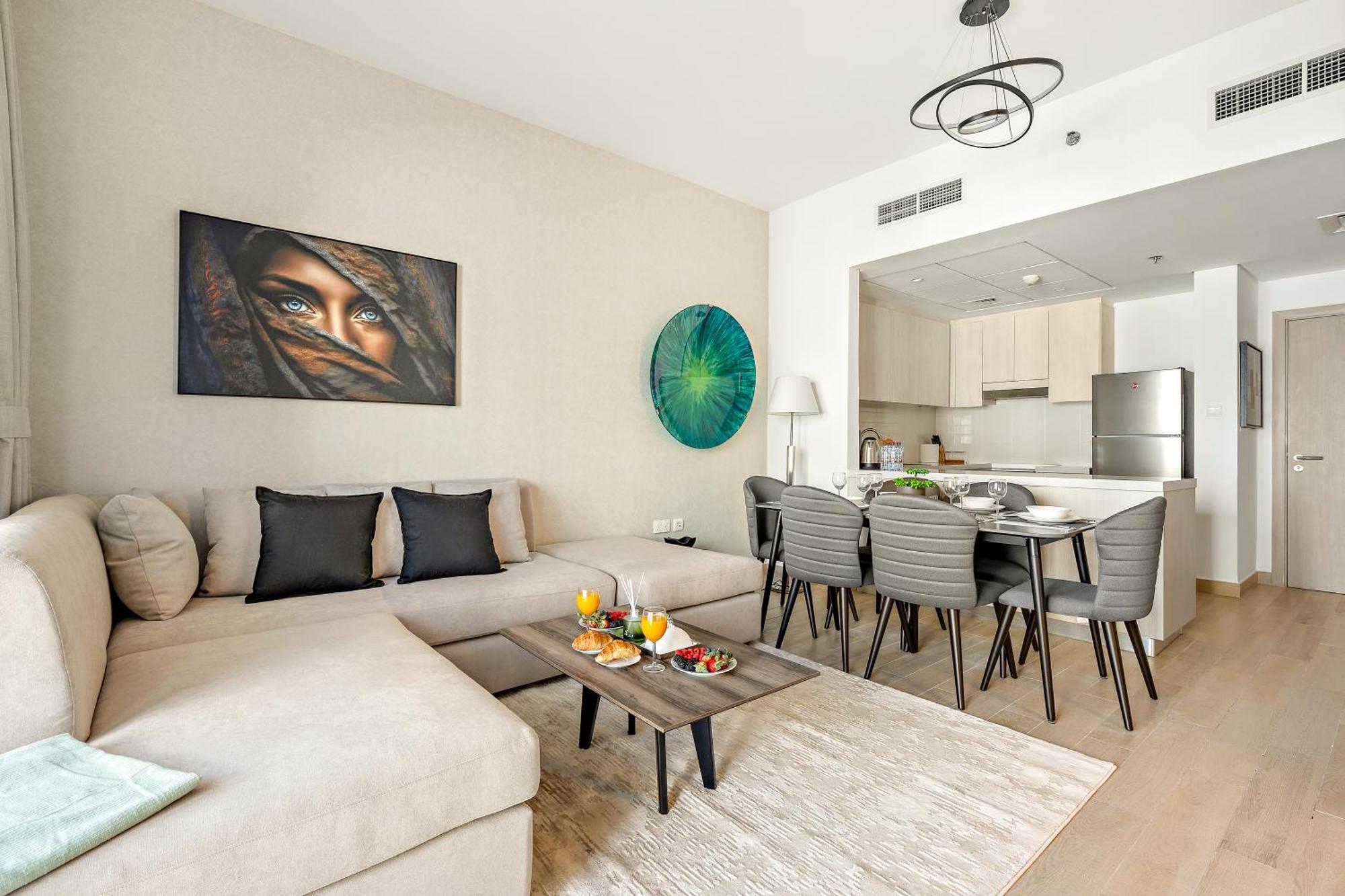 Apartment Premier -steps To Ferrari World & Yas Mall *